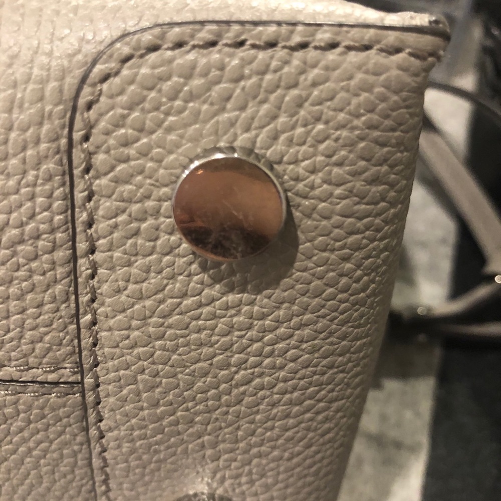 Michael Kors mini cross body - Picture 9 of 11